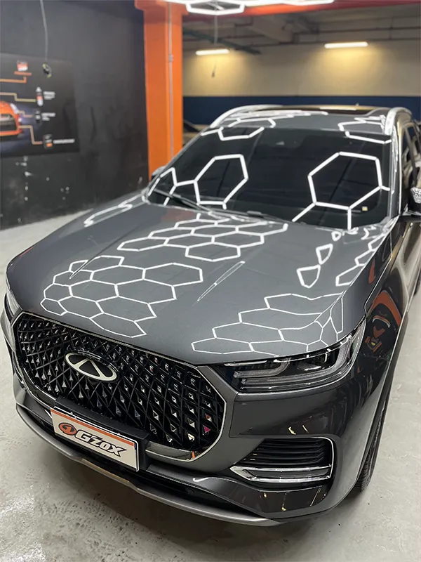 Carro cinza muito brilhoso após passar pelo processo de vitrificação de pintura em jf