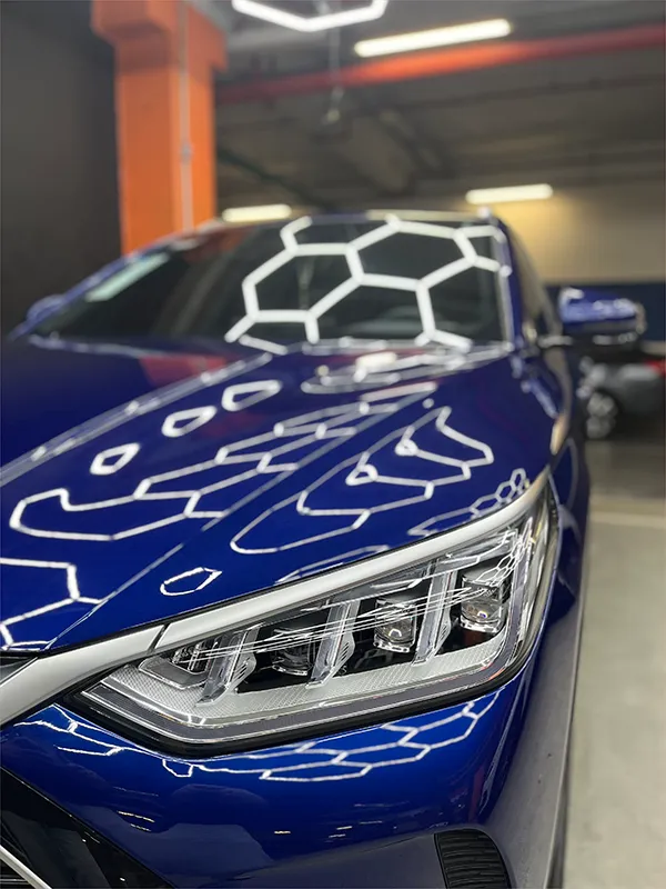 Carro BYD após passar pelo processo de vitrificação de pintura em jf